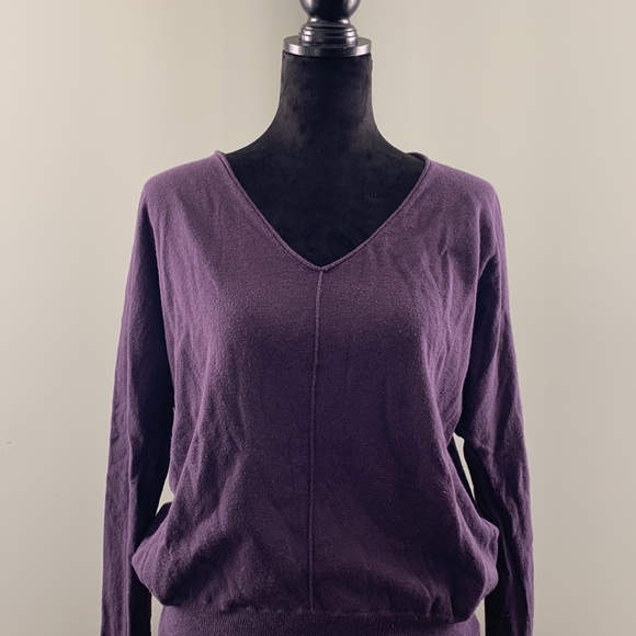 Pretty Purple GAP Top - Picture 2 of 5